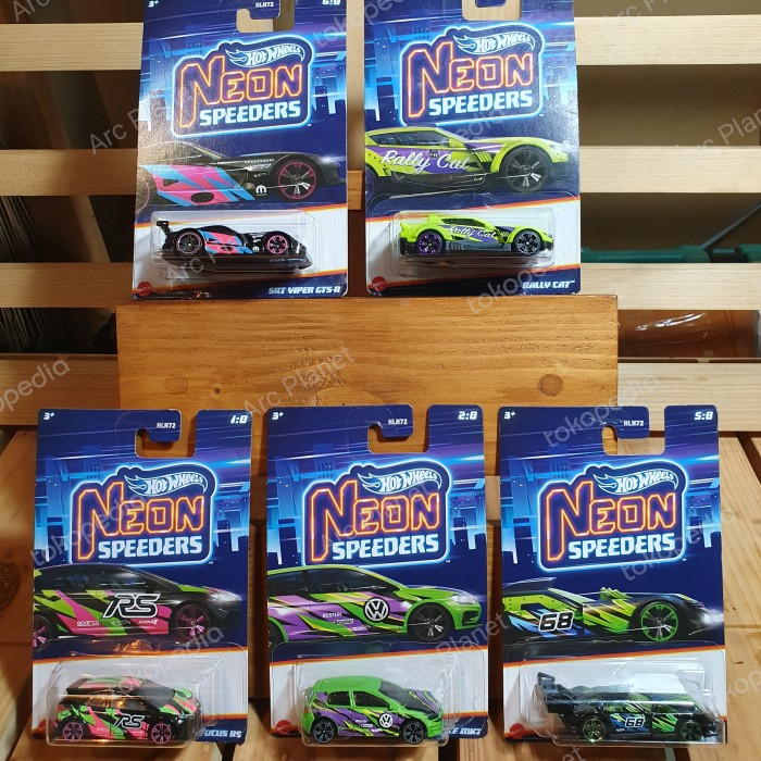 Hot Wheels Neon Speeders Ford Focus RS