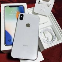 Paket Lengkap iPhone dengan Aksesori 