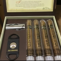 Cerutu Dos Hermanos Cigar Gift Set Royal Collection Cutter Dan Korek